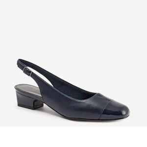 Trotters Dea Black Leather Slingback Flats with Patent Cap Toe